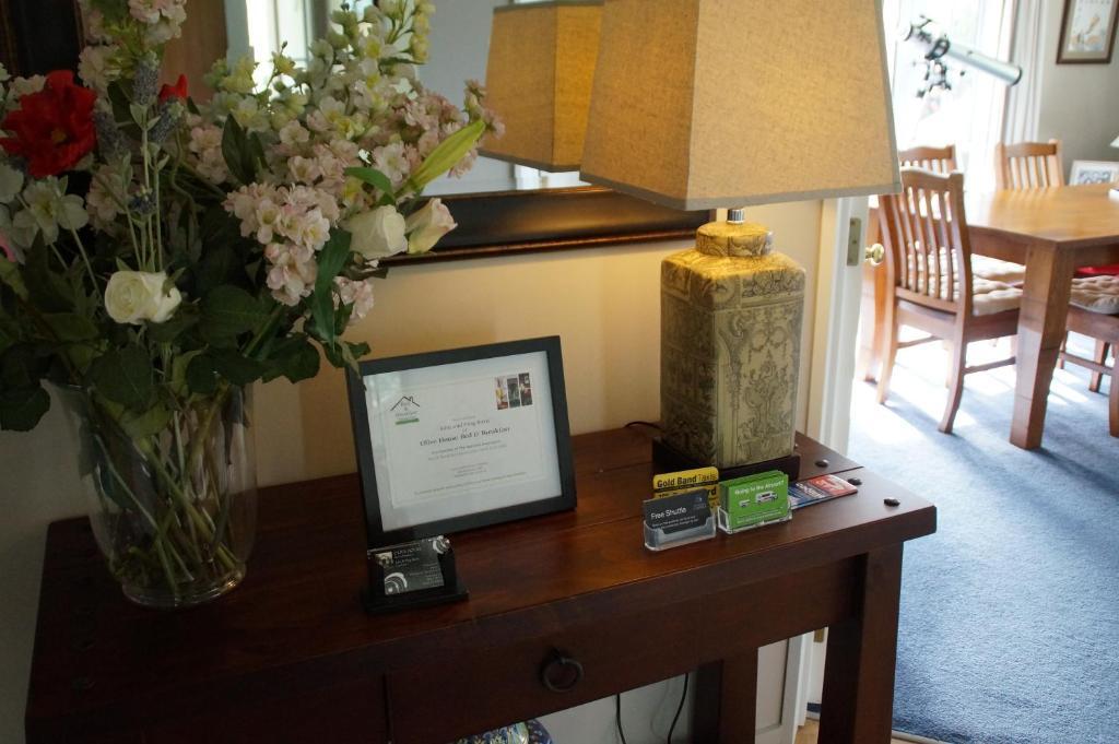 クライストチャーチ オリーブ ハウス ベッド ＆ ブレックファースト Bed & Breakfast エクステリア 写真