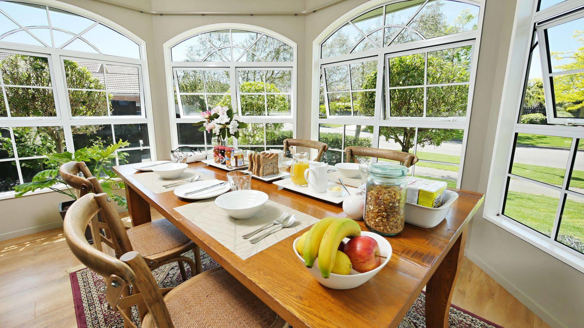 クライストチャーチ オリーブ ハウス ベッド ＆ ブレックファースト Bed & Breakfast エクステリア 写真